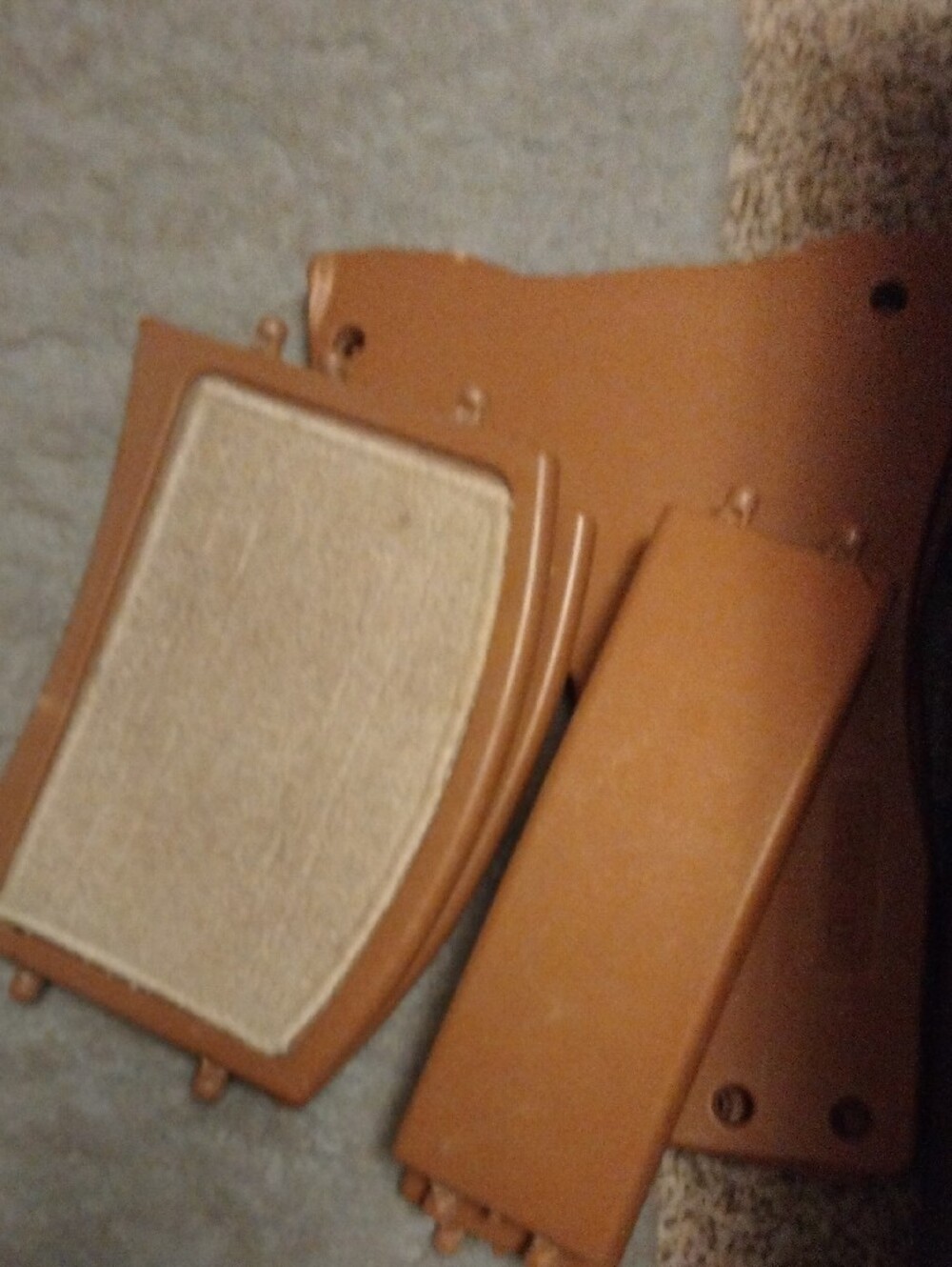 Preloved Easy assembly Wooden look Pet Steps with Tan Carpeted Treads - Picture 2 of 5